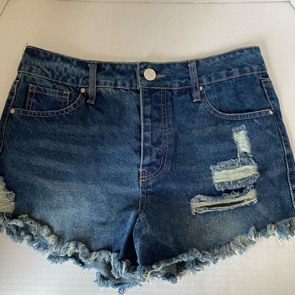 Refuge Hi Rise Cheeky Distressed Denim Shorts Size 4 New